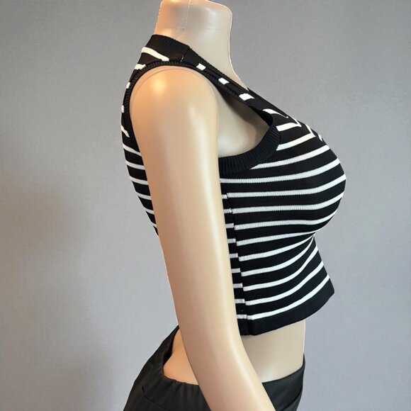 Striped Sleeveless Knitted Base Shirt - Picture 4 of 6
